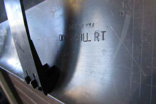 Zijskirt Dorpellijst rechts Jeep Grand Cherokee 3 SRT WK 1bj54trmac 05166228ab Dorpel P10914