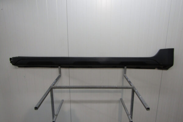 Zijskirt Dorpellijst Links Dacia Duster II 2 17-24  76851-9302 Dorpel P13652