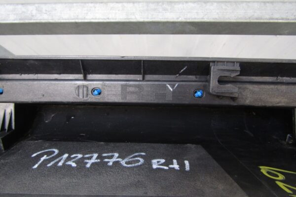 Zijskirt Dorpellijst Rechts GENESIS GV60 22- 87754-CU000 Dorpel P12776