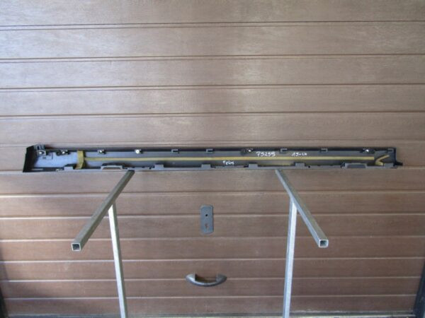 Zijskirt Links Dorpellijst Land Range Rover Velar L560 hk83101d57b Dorpel P5259