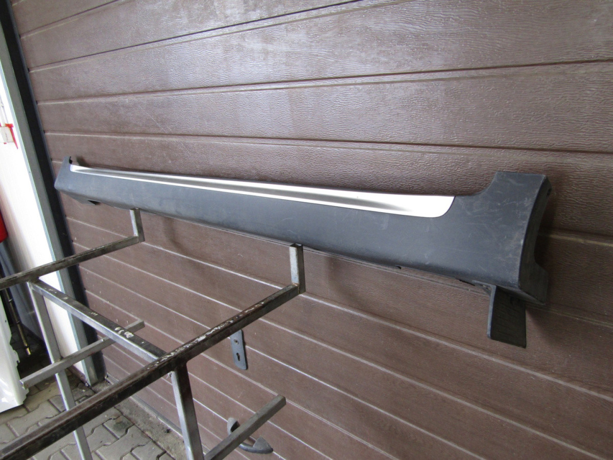 Zijskirt Links Dorpellijst Kia Sportage 4 GT Line Facelift 18 87753 f1110 Dorpel P11841