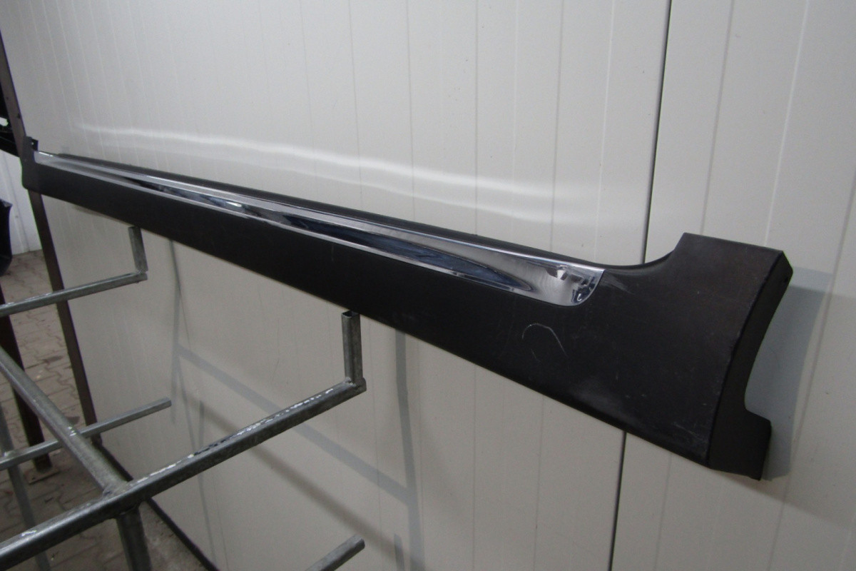 Zijskirt Links Dorpellijst Kia Sportage 4 GT Line Facelift 18 87753 f1110 Dorpel P13639