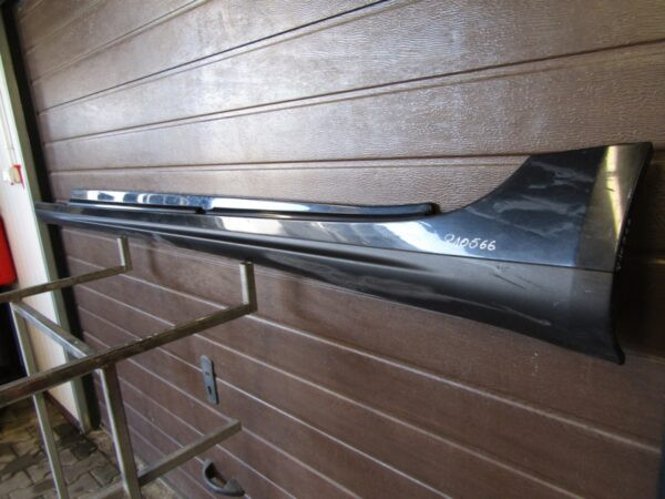 Zijskirt Links Dorpellijst Maserati Quattroporte VI M156 670010638 Dorpel P10566