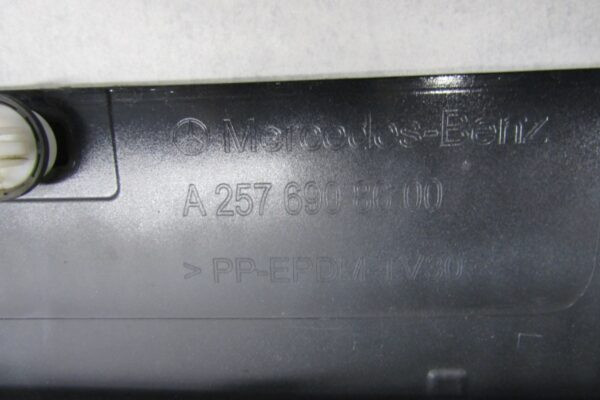 Zijskirt Links Dorpellijst Mercedes C 257 CLS Dorpel 18- a2576908600 P16164