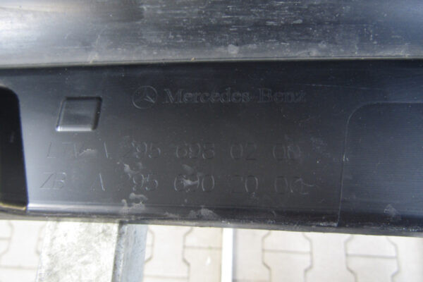 Zijskirt Dorpellijst Rechts Mercedes EQE V295 Sedan 22- A2956980200 Dorpel P12681