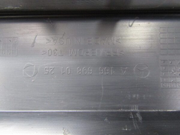 Zijskirt Links Dorpellijst Mercedes ML 166 10-15 GLE 15- A1666980125 Dorpel P13123