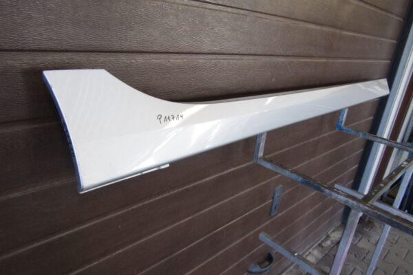Zijskirt Dorpellijst Rechts BMW 1 F40 2 F44 19-Dorpel 51777461382 P11714