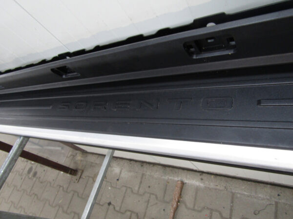 Zijskirt Dorpellijst Rechts Kia Sorento 4 IV stap 20- P2F37-AC020 Dorpel P14574