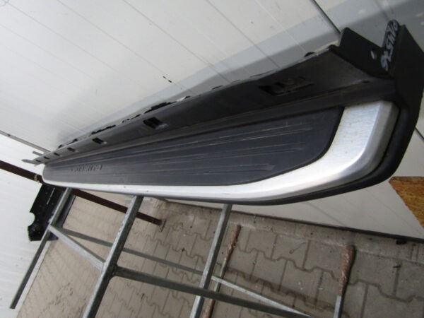 Zijskirt Dorpellijst Links Kia Sorento 4 IV stap 20- P2F37-AC010 Dorpel P14576