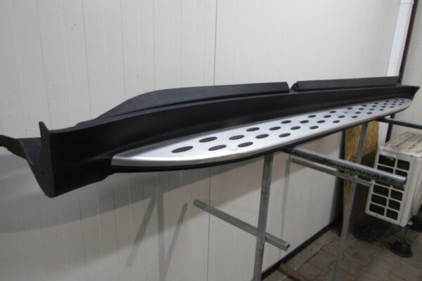 Zijskirt Dorpellijst Rechts Mercedes EQC N293 19 Graden a2936981600 a2936903000 Dorpel P15669