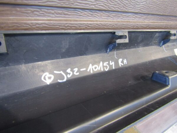 Zijskirt Dorpellijst Rechts Range Rover Evoque BJ32-10154 8927782300 Dorpel P4851