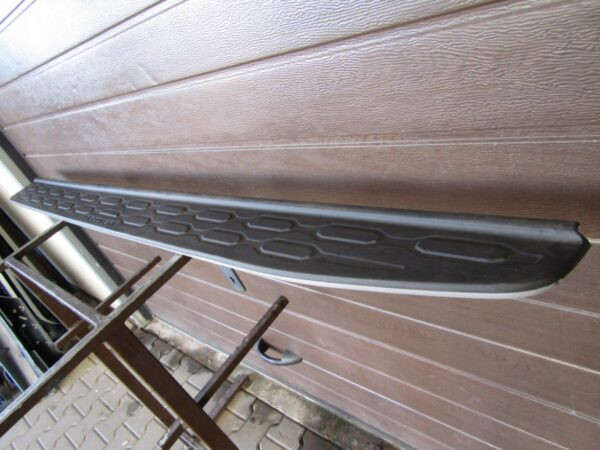Zijskirt Land Rover Discovery 5 Rechts Dorpel 17 Graden Rechts Dorpel P5034