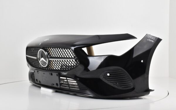 Bumper MERCEDES CLA W118 118 FACELIFT ORDINARY Voorbumper 03015A