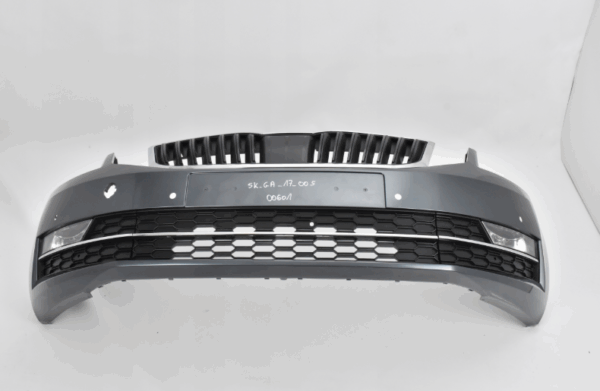 Bumper SKODA OCTAVIA III 2017 4XPDC Voorbumper 00601