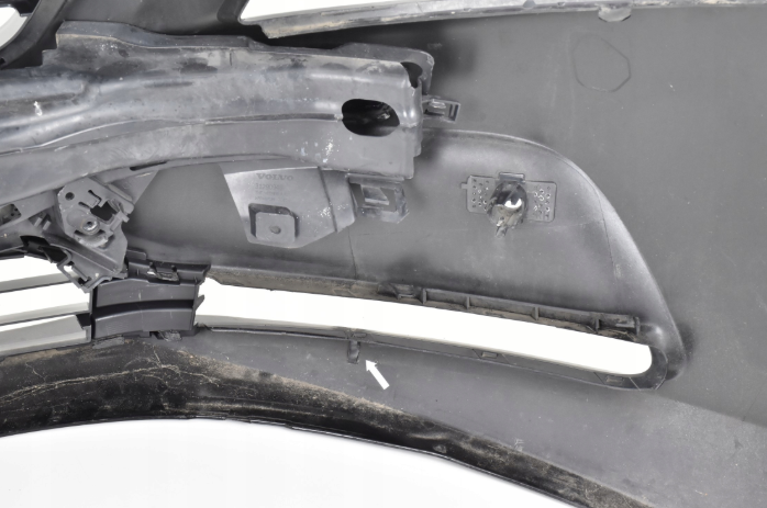 Bumper VOLVO V40 II 2012- PRE-FACELIFT Voorbumper 02175