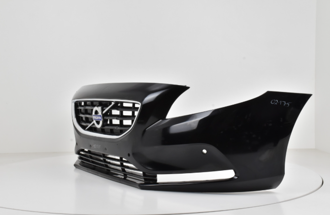 Bumper VOLVO V40 II 2012- PRE-FACELIFT Voorbumper 02175
