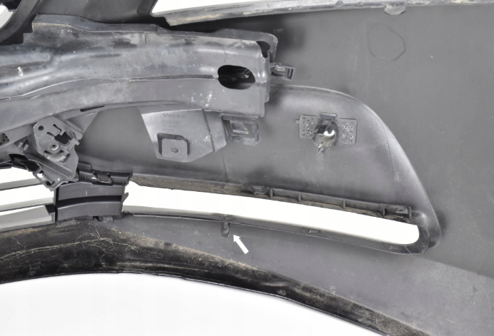 Bumper VOLVO V40 II 2012- PRE-FACELIFT Voorbumper 02175