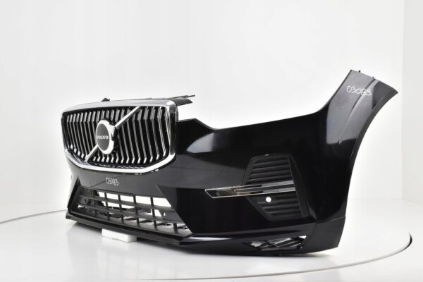 Bumper VOLVO XC60 XC 60 II FACELIFT MOMENTUM  Voorbumper 03083