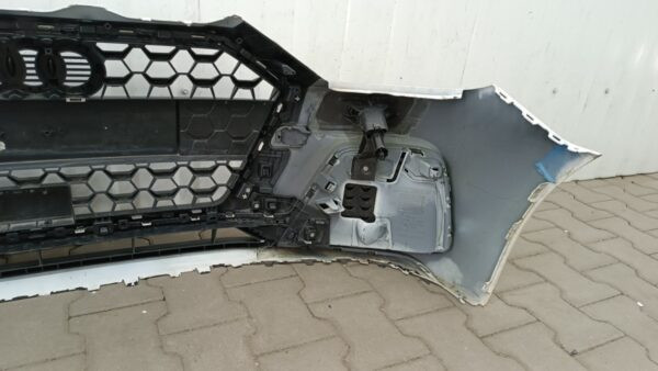 Bumper Audi A1 II 82A 18-/+ wasbeurten 82A807487A Voorbumper HK373