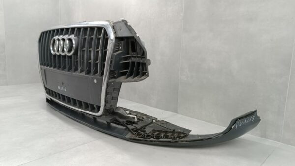 Bumper Audi Q3 8U0 11-14 / + 1x halogeen 8U0807438b Voorbumper HK1115