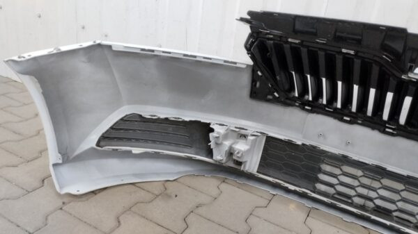 Bumper Skoda Fabia 3 III 6V0 Facelift 18-21 6V0807221F Voorbumper MZ2152