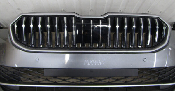 Bumper Skoda Superb 4 IV 23- 4PDC + kabelboom 3P0807221 Voorbumper MK4445