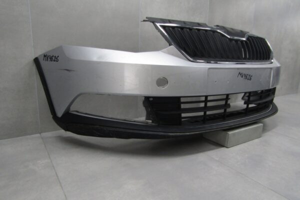 Bumper SKODA FABIA III SCOUT 14-18 6V0807221 VOORBUMPER MK4626