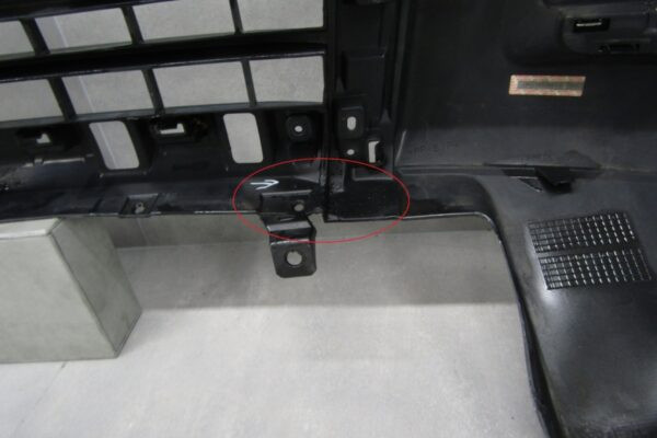 Bumper Mitsubishi Pajero IV 4 FACELIFT 15-20 6400G152ZZ Voorbumper MK4642