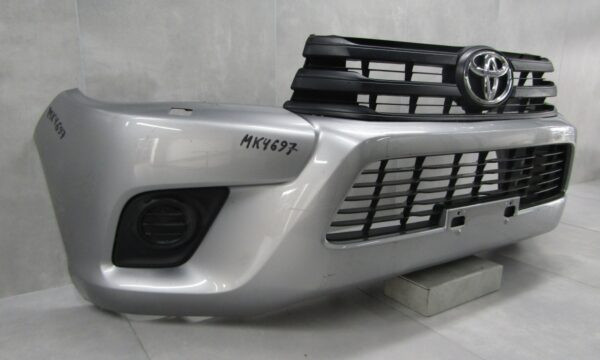 Bumper Toyota Hilux 8 VIII 15-18 53112-0K130 Voorbumper MK4697