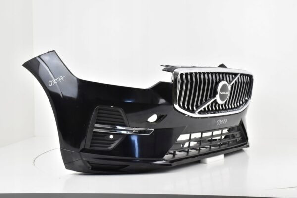 Bumper VOLVO XC60 XC 60 II FACELIFT MOMENTUM  Voorbumper 03077