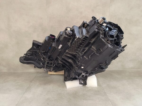 Koplamp Audi Q8 4M8 Full LED Matrix Rechts 18-23 4M8941036 Z6/2E