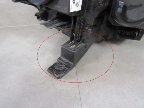 Koplamp VOLKSWAGEN CADDY 2K8 IV STANDAARD 20- LH Links 2K8941005 A1568/4K/12F
