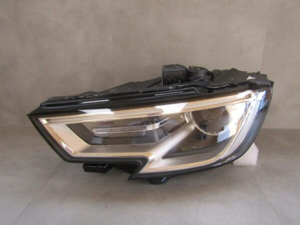 Koplamp  AUDI A3 8V0 Facelift XENON NIET-DRAAIEND 16-20 LH LINKS 8V0941005E A1575/4K/11A
