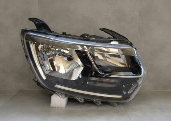 Koplamp DACIA DUSTER 2 II Standaard met LED 17-21 RH 260101133R S1557/K3/2D