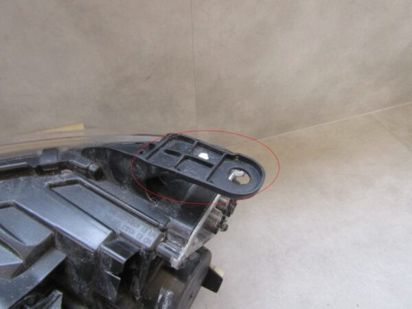 Koplamp DACIA DUSTER 2 II Standaard met LED 17-21 RH 260101133R S1557/K3/2D