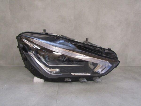KOPLAMP MERCEDES CLA W118 MULTIBEAM FULL LED 19-23 RH A1189063200 RECHTSS1428/D136