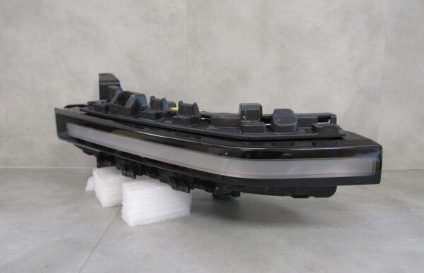 KOPLAMP SSANGYONG TORRES EVX LED DRL RH RECHTS 23- A1548/5K/9E