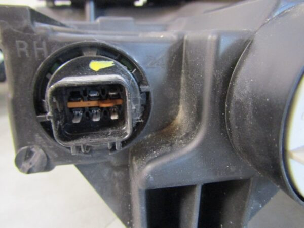KOPLAMP SSANGYONG TORRES EVX LED DRL RH RECHTS 23- A1548/5K/9E