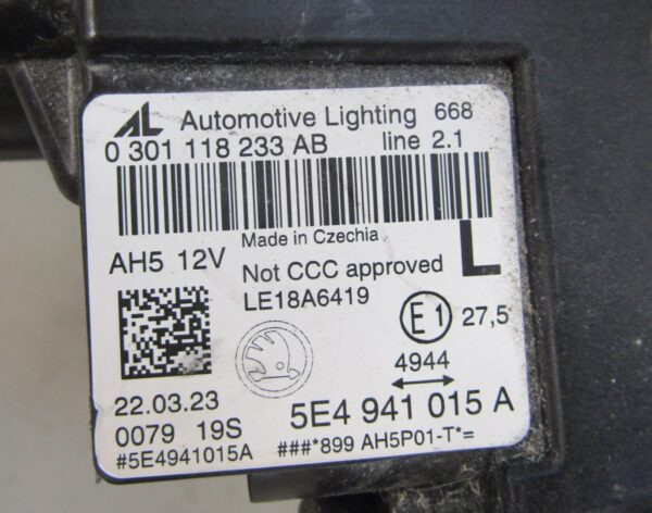 Koplamp SKODA OCTAVIA IV VOLLEDIG LED 19-24 LH LINKS 5E4941015A S1504/A96
