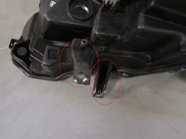 Koplamp SUZUKI SX4 S CROSS XENON NIET-DRAAIEND Rechts 13-16 100-17735 A1569/4K/2D