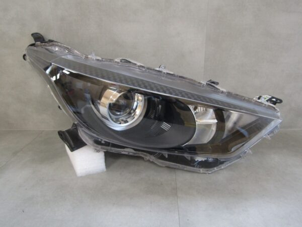 Koplamp Toyota Yaris 4 IV 20- / Mazda 2 22- NORMALE LENS RH Rechts K0-6 Q1340/C109