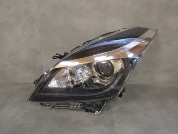 Koplamp  Suzuki Baleno XENON NIET-DRAAIEND 15- LH Links 100-18513 Q1375/K5 3A