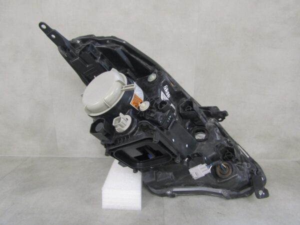 Koplamp  Suzuki Baleno XENON NIET-DRAAIEND 15- LH Links 100-18513 Q1375/K5 3A