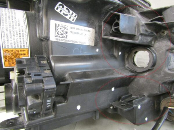Koplamp  Suzuki Baleno XENON NIET-DRAAIEND 15- LH Links 100-18513 Q1375/K5 3A
