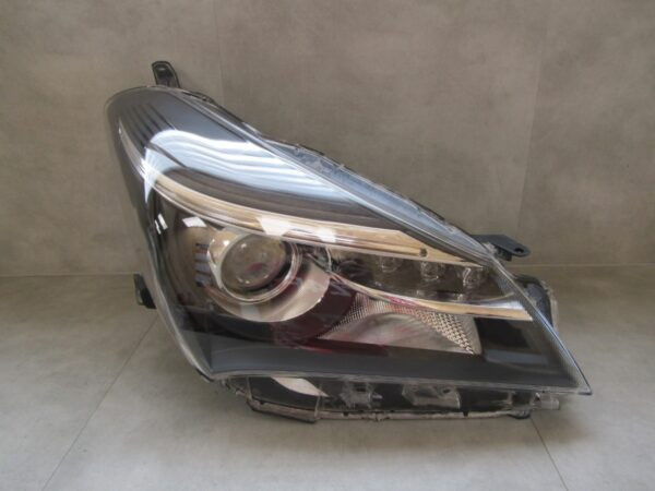 Koplamp Toyota Yaris 3 Facelift Normale Lens 14-17 RH Rechts Q1344/C98