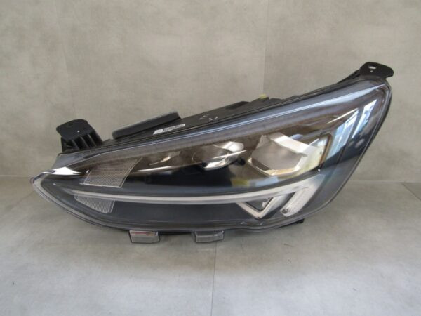 Koplamp Ford Focus MK4 LED-18-22 LH LINKS MX7B-13E015 Q1367/K4 16F