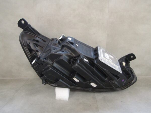 Koplamp Ford Focus MK4 LED-18-22 LH LINKS MX7B-13E015 Q1367/K4 16F