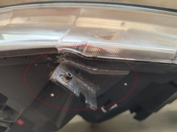 Koplamp Suzuki Vitara 2 II LED Facelift 24- RH Rechts KOITO 1007R016 Z5/5D
