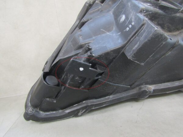 Koplamp  TOYOTA AVENSIS T27 Facelift 11-15 XENON Draaien Rechts 10000-17687 S1508/D221
