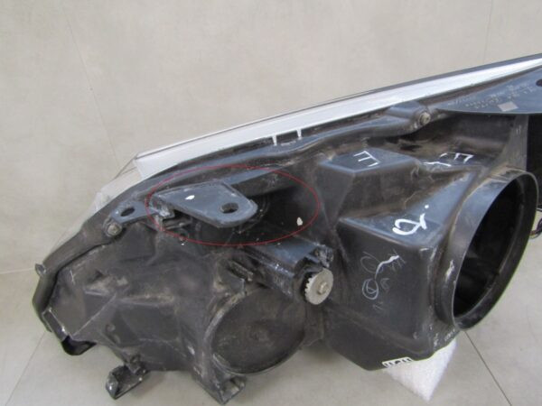 Koplamp  TOYOTA AVENSIS T27 Facelift 11-15 XENON Draaien Rechts 10000-17687 S1508/D221